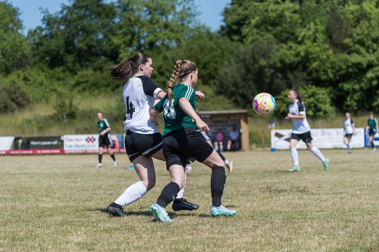 Bild 80 - wBJ TuRa Meldorf/Buesum - JFV Luebeck : Ergebnis: 1:0